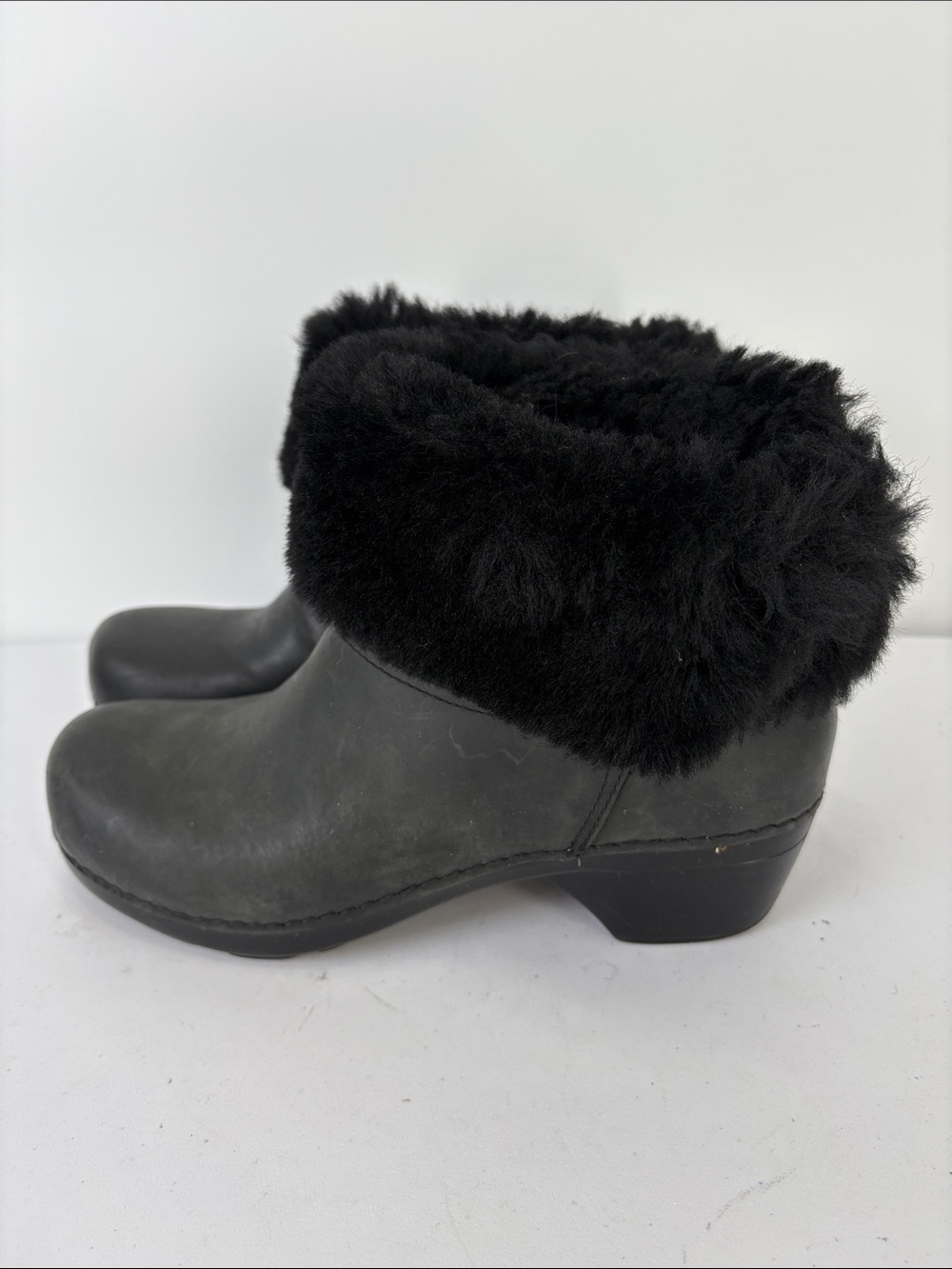 🫑 Dansko leather Black realShearling Cuff Heeled Ankle Boots